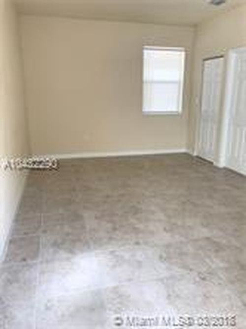 9431 SW 172nd Ave #B - Photo 3 of 8