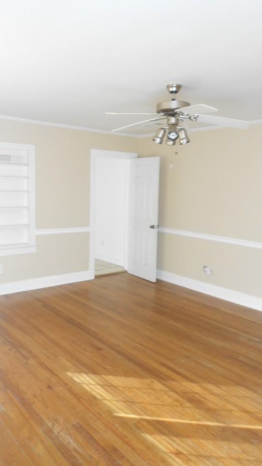 2707 McInnis St - Photo 2 of 12