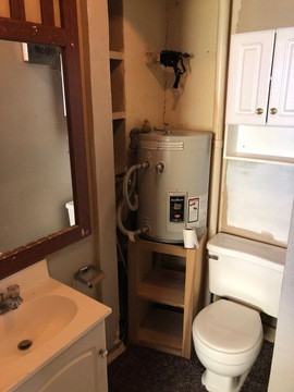 716 1/2 SW 35th St - Photo 3 of 6