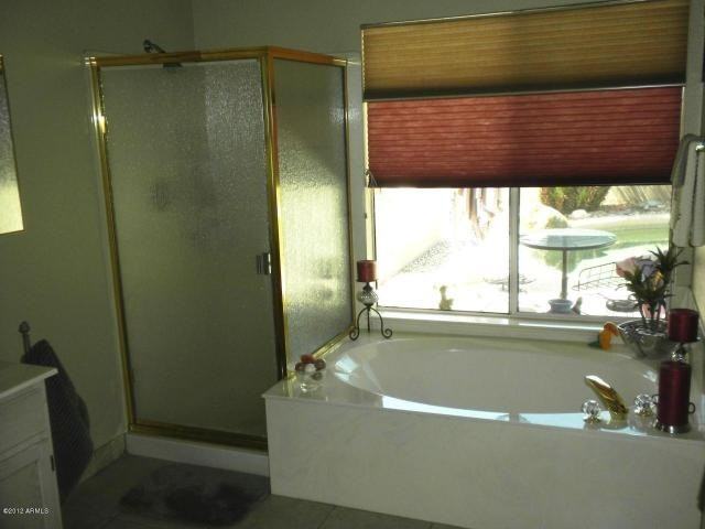 2072 W Harrison St - Photo 3 of 8