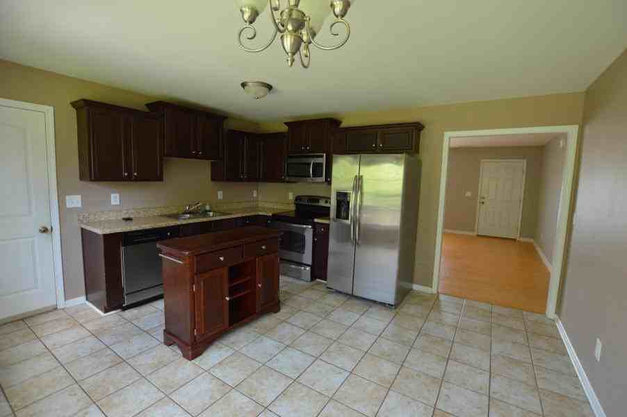 303 Boss Court - Photo 3 of 7