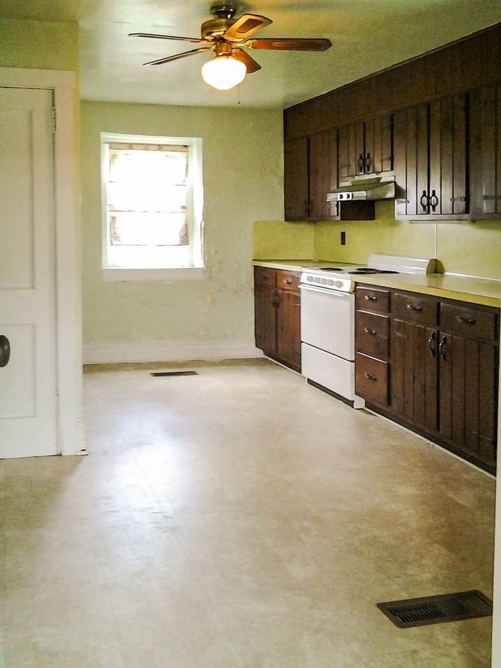 925 Georgetown Rd - Photo 2 of 10