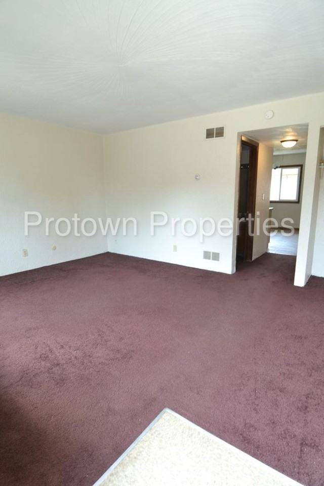 670 Meadowood Ln - Photo 3 of 8