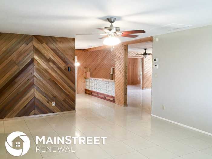 4613 N 80th Dr - Photo 2 of 18