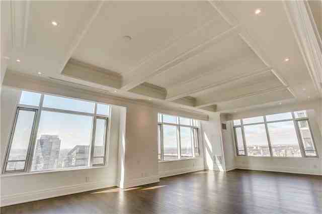 260 Queen St W - Photo 3 of 20