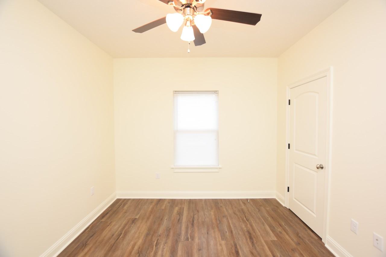 287 Morrow Rd - Photo 2 of 14