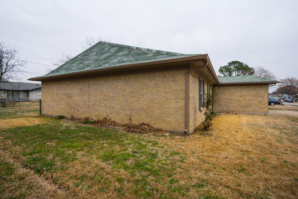 3705 Arnold Dr - Photo 2 of 22