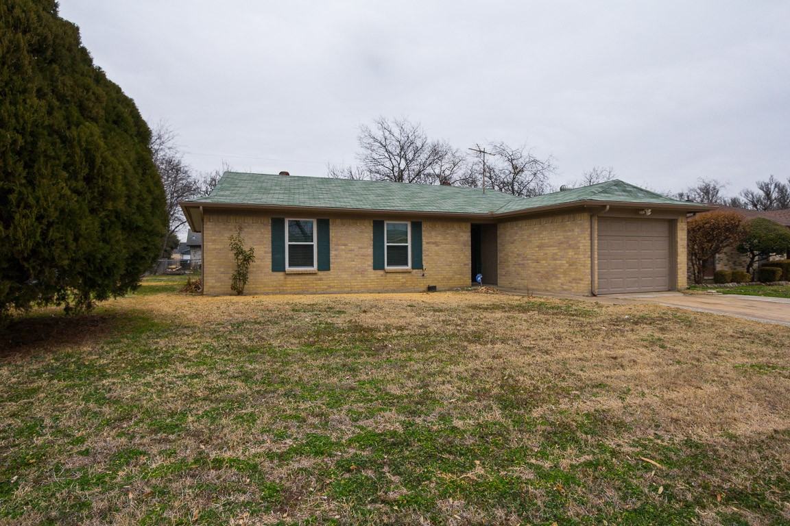 3705 Arnold Dr - Photo 3 of 22