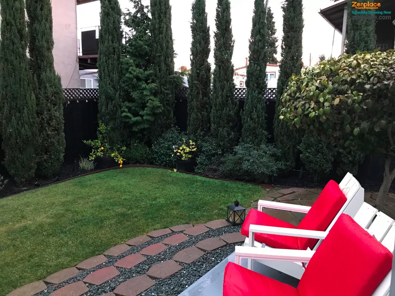 1690 E 32nd St - Photo 2 of 3