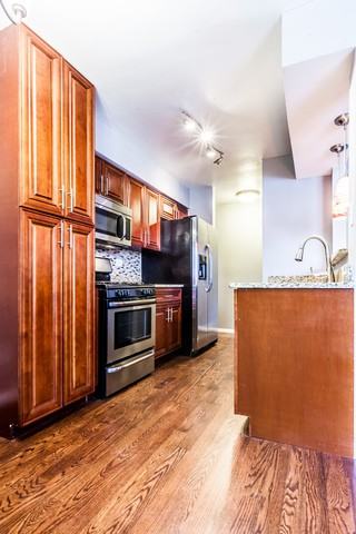 8345 S King Dr #3A - Photo 2 of 8