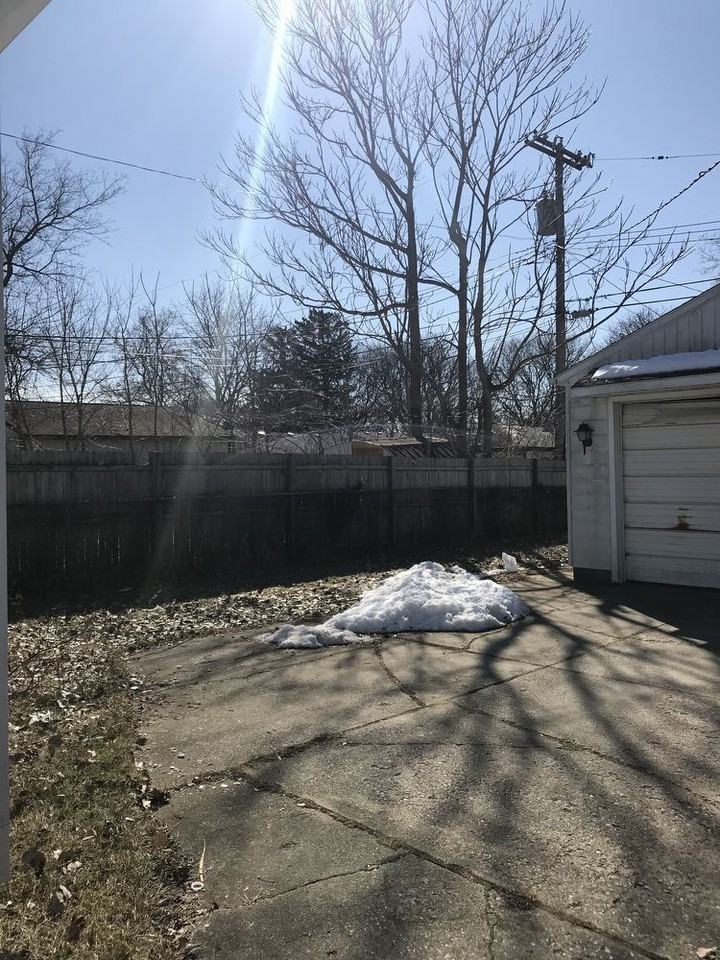 243 W Cornell Ave - Photo 2 of 20