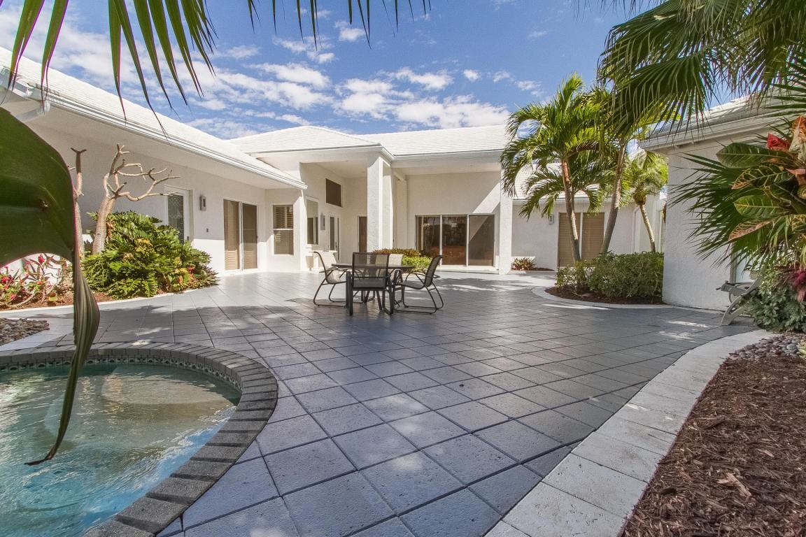 7961 Yorkshire Court - Photo 3 of 23