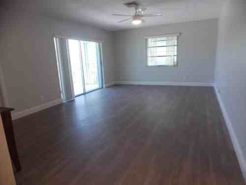 531 N J St - Photo 2 of 4