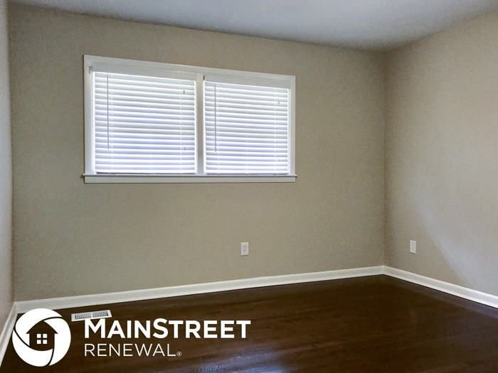 266 Tonawanda Dr SE - Photo 3 of 15