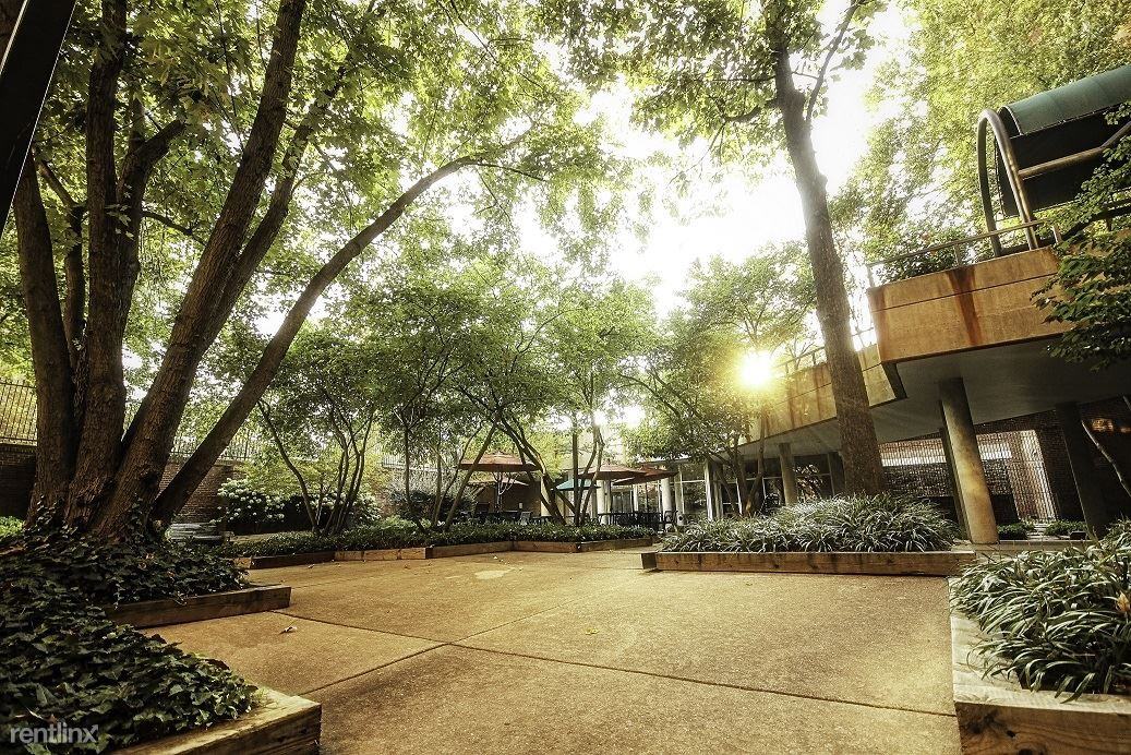 Chesapeake Commons Apartments - Photo 2 of 17