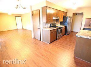 8929 W Suncrest St - Photo 3 of 18