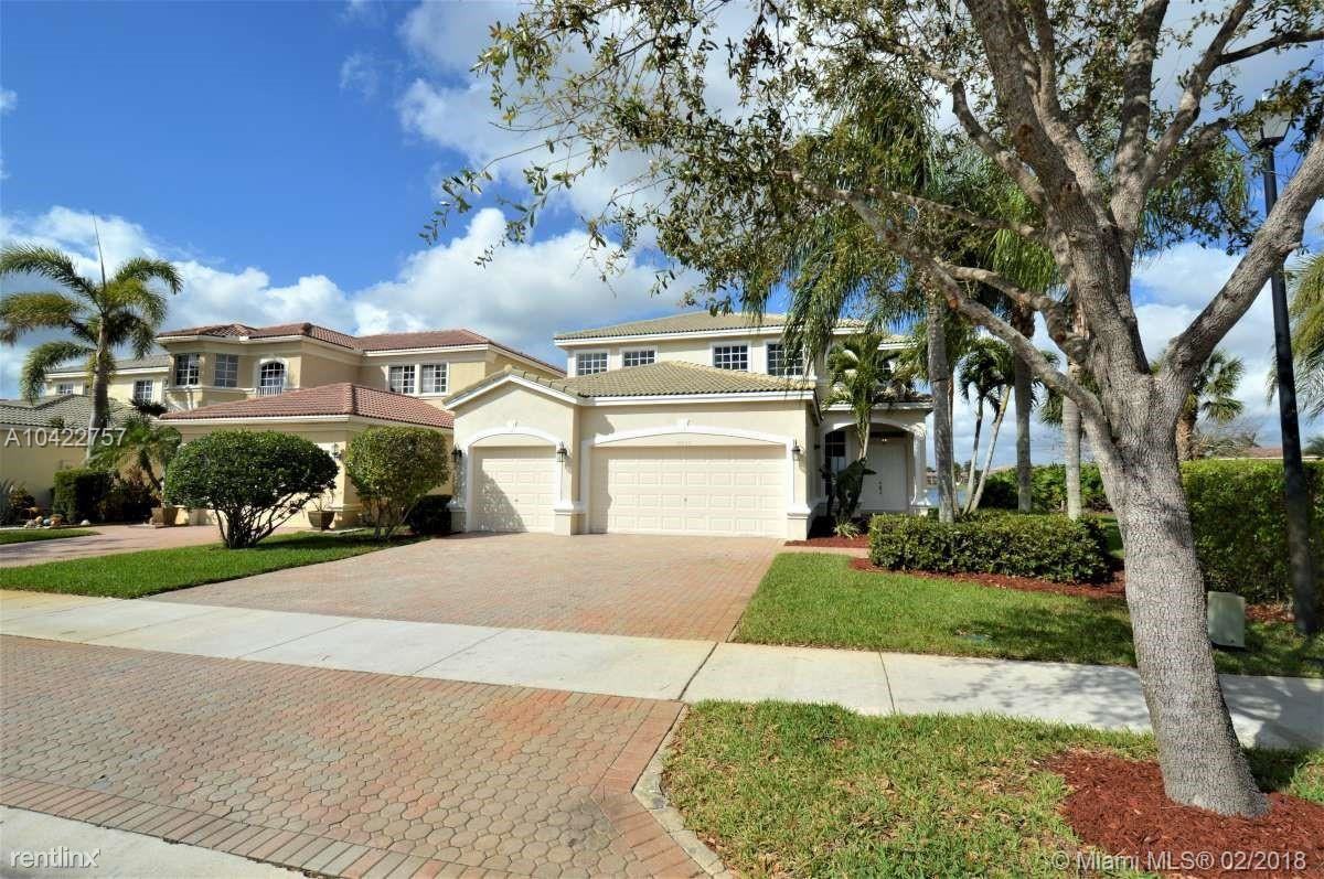 19307 SW 65th St #1 - Photo 3 of 36