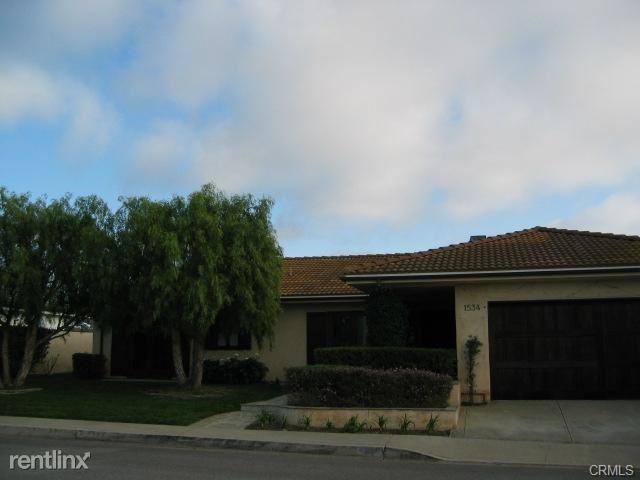 1534 Skyline Dr - Photo 3 of 31