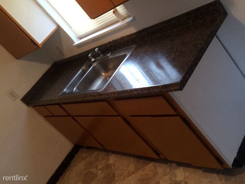 263 S 6th St - Photo 3 of 9