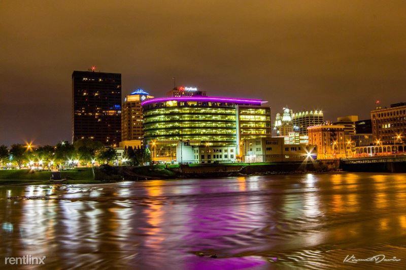 53 Linwood St - Photo 2 of 8