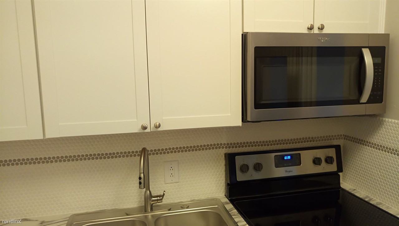 1409 Lake Ave - Photo 2 of 14