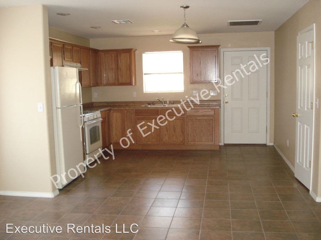 1595 Carrillo - Photo 3 of 5