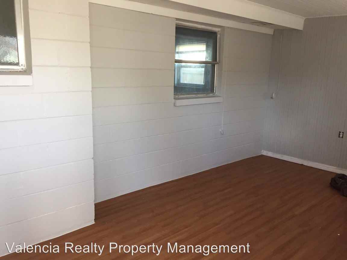 10914 Jason Rd - Photo 3 of 7