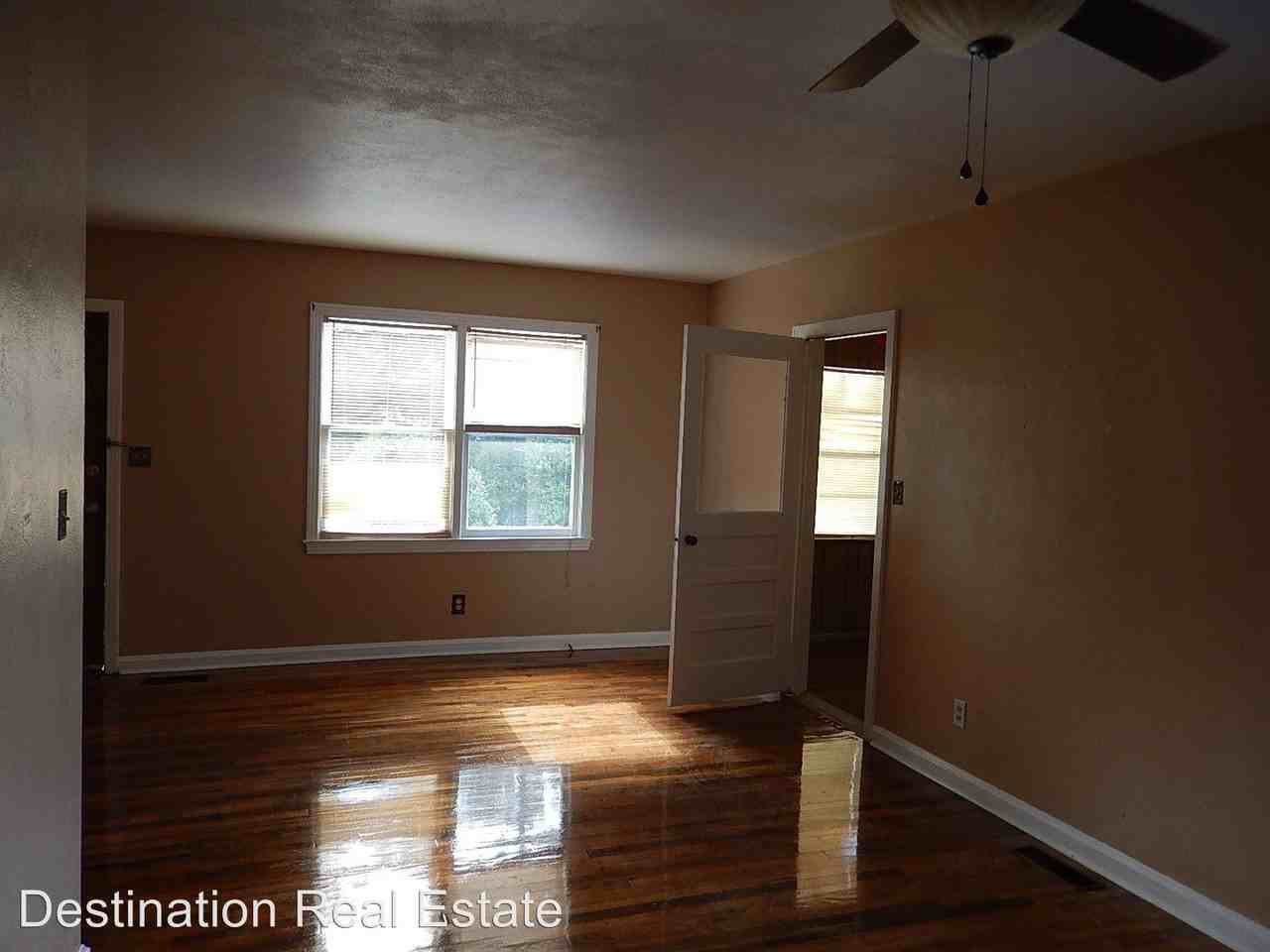 911 Magnolia Dr - Photo 2 of 14