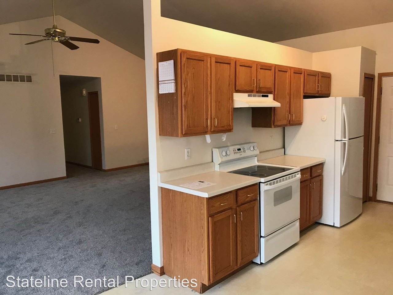 210 Bree Dr - Photo 2 of 10