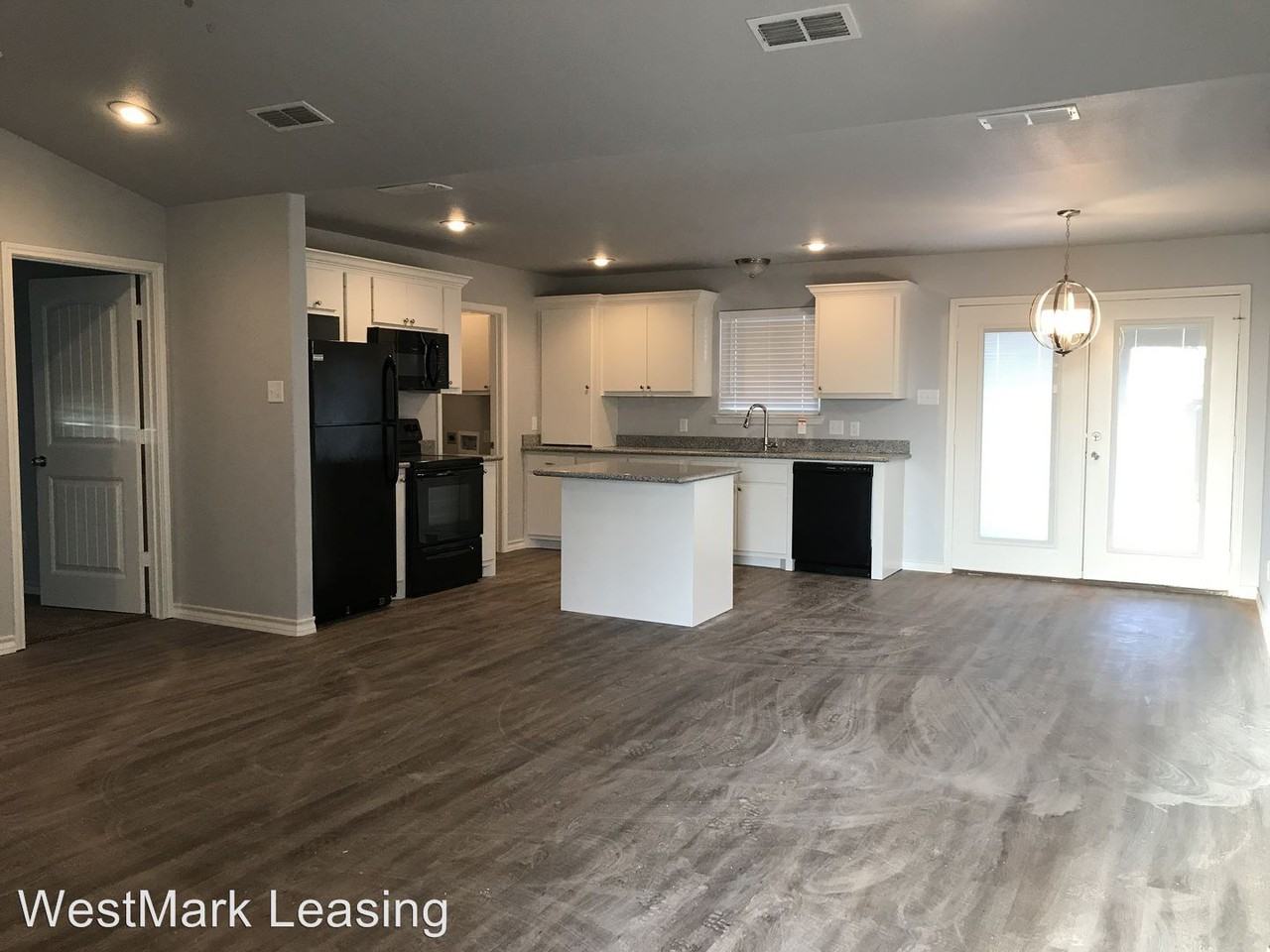 3913 N C R 1700 - Photo 2 of 17