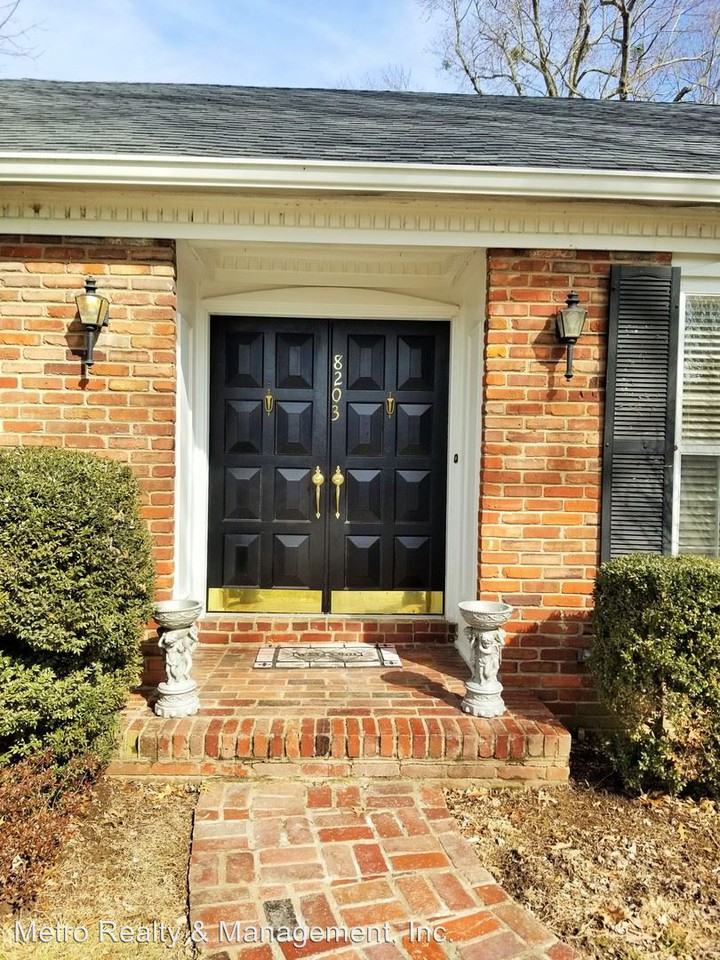 8203 Camberley Dr - Photo 3 of 50