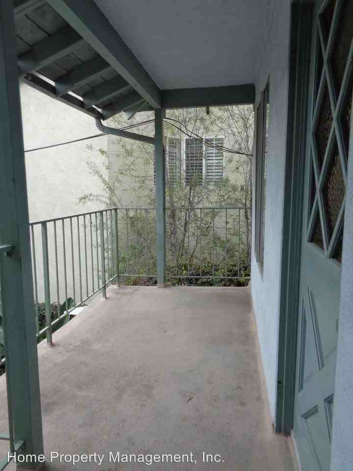 413 10th St - Photo 3 of 16