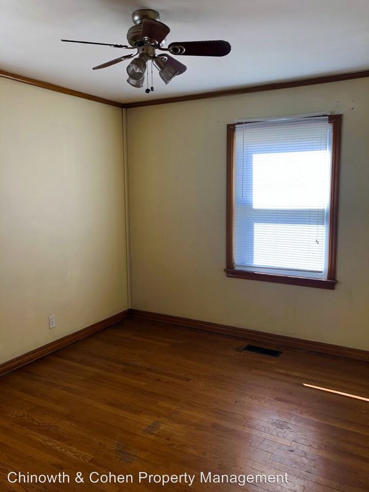 5955 E Marshall St - Photo 2 of 5