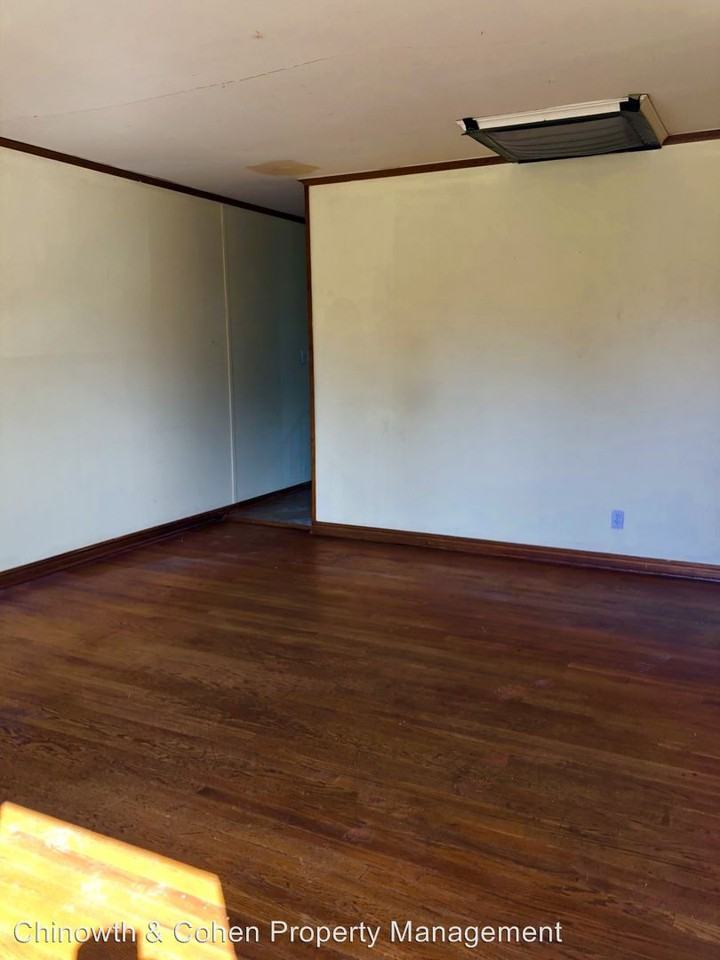 5955 E Marshall St - Photo 3 of 5