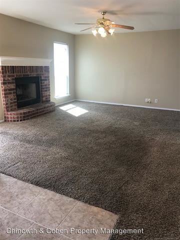 1037 E 64th Pl - Photo 2 of 7