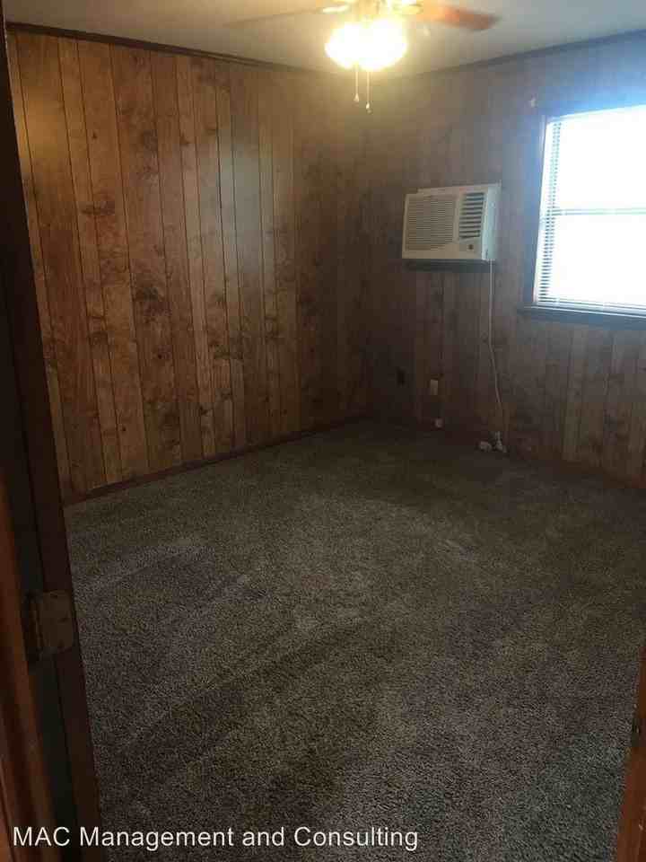 1712 E Spring St 01/06/2018 12:00 AM - Photo 3 of 4