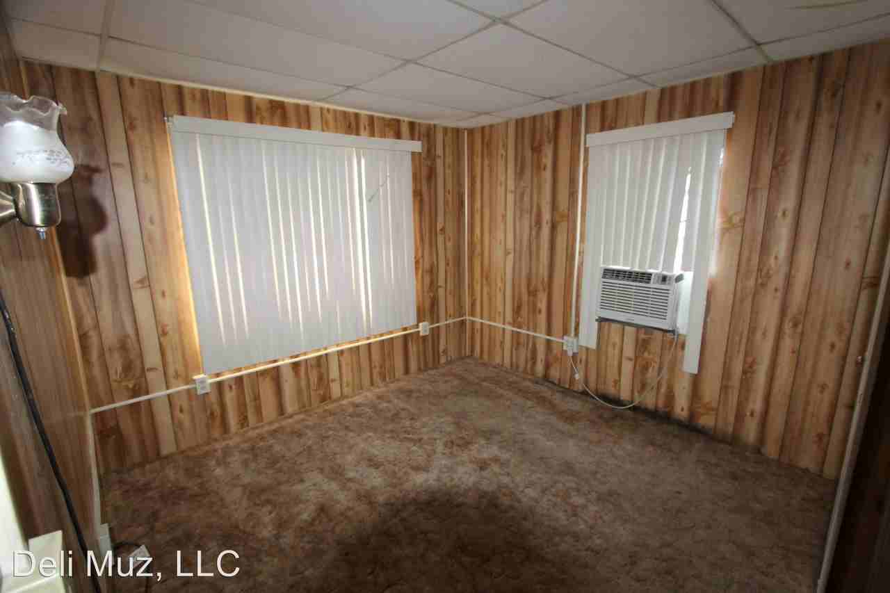 730 Sweetser Ave - Photo 2 of 10