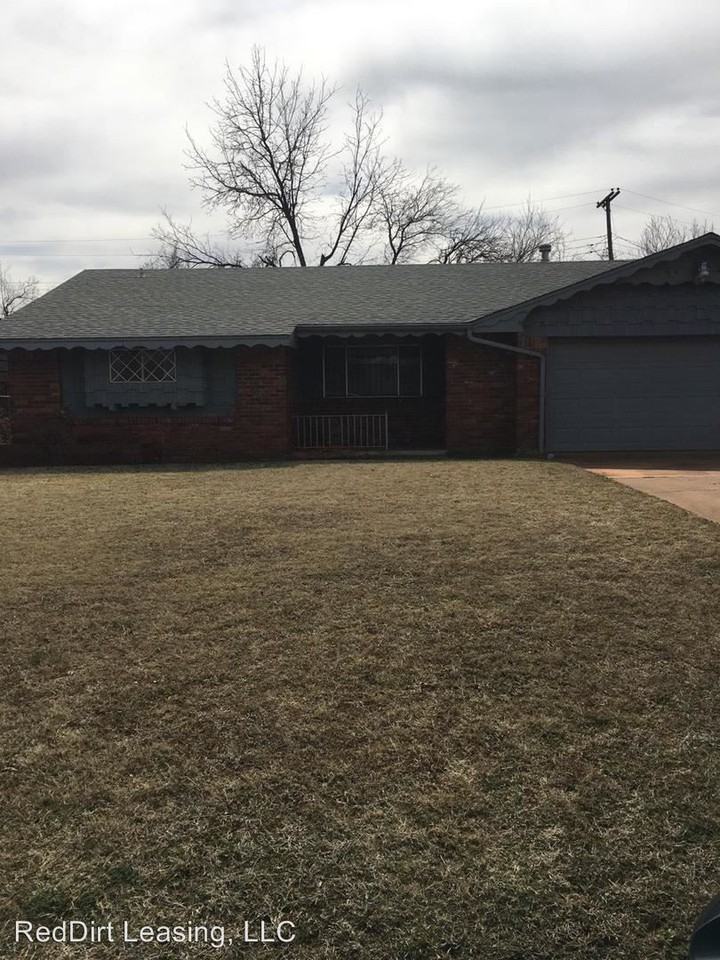 22 NE 66th St - Photo 2 of 8