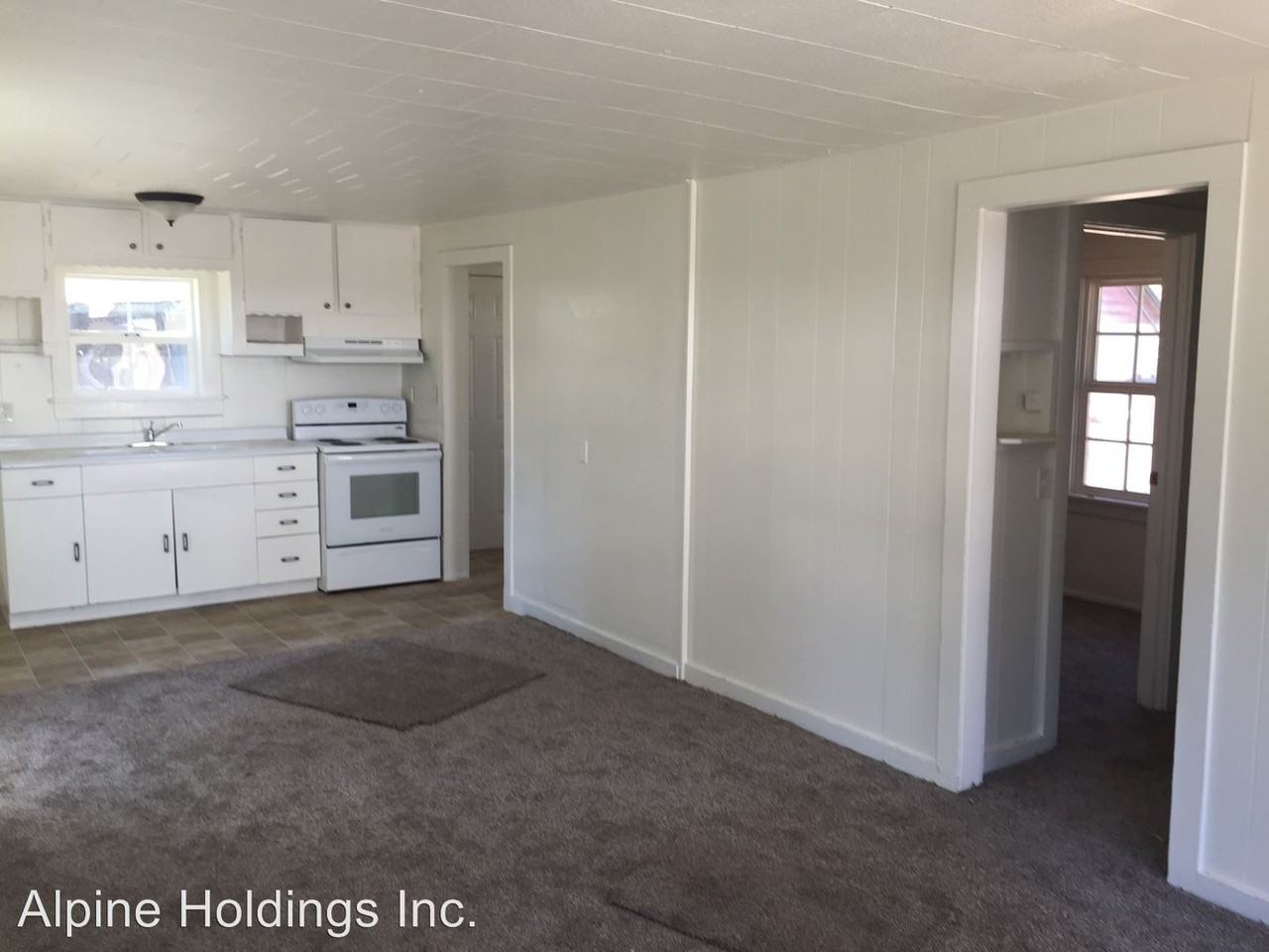 631 Pine Way - Photo 3 of 5