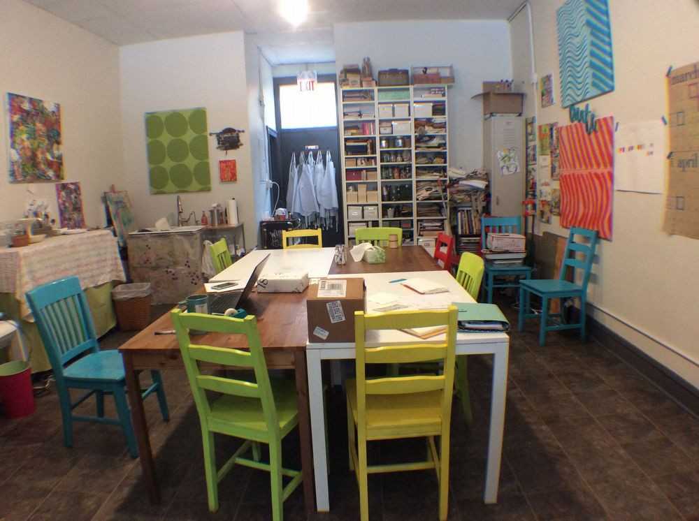 912 Sherman Avenue - Photo 2 of 9