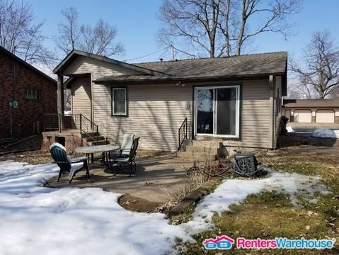 1010 3rd St E - Photo 3 of 24