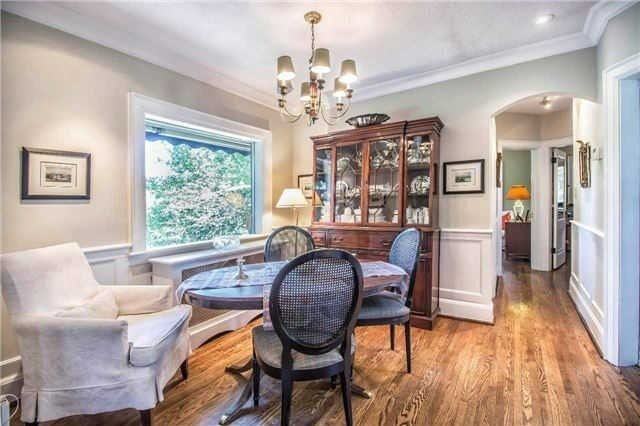 34 Burnhamthorpe Cres - Photo 2 of 4