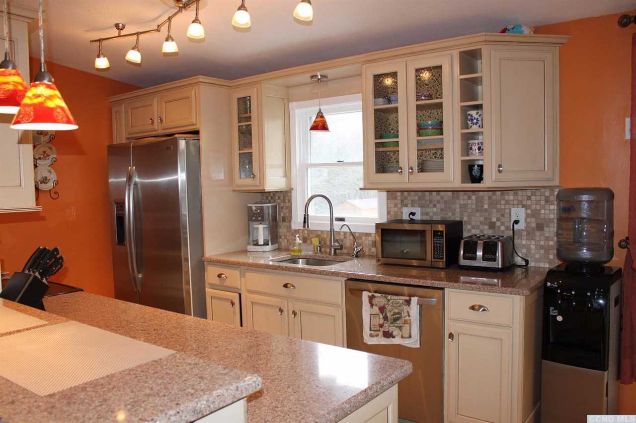 97 Carrington Rd - Photo 3 of 35