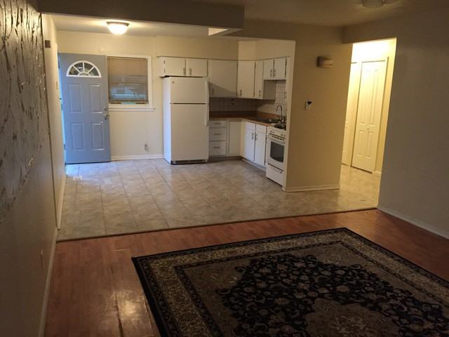 21625 Cynthia Ave - Photo 3 of 8