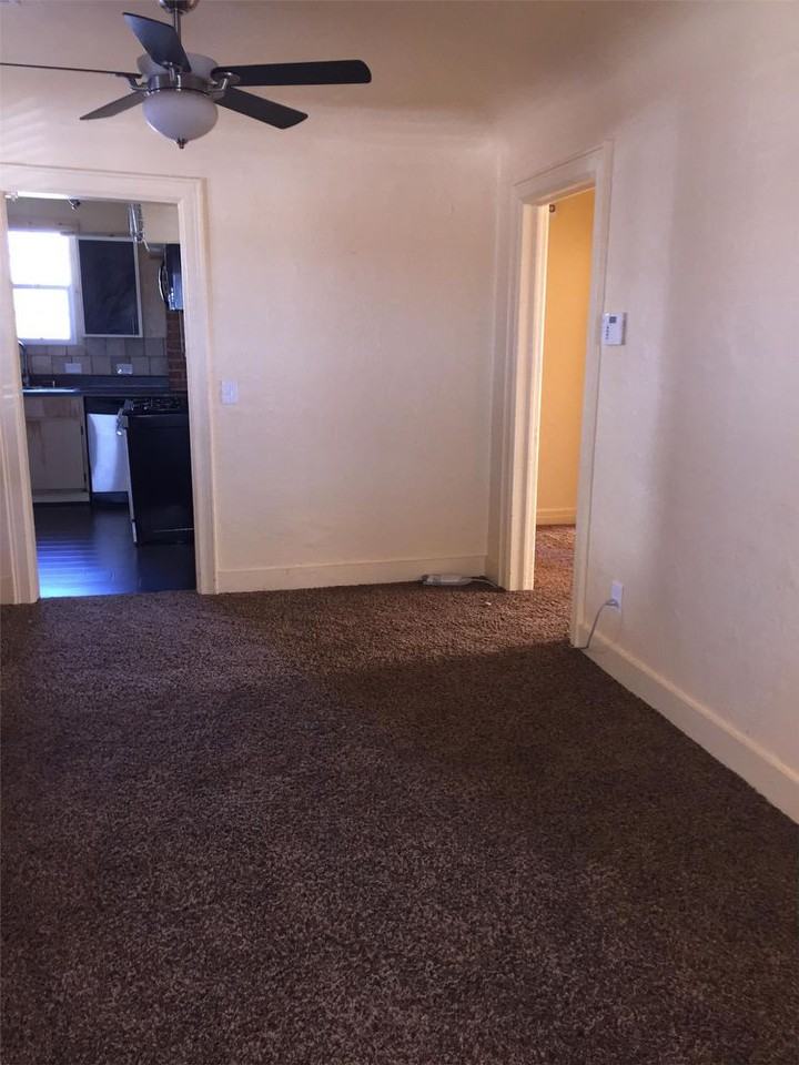 3512 N Western Ave - Photo 3 of 10