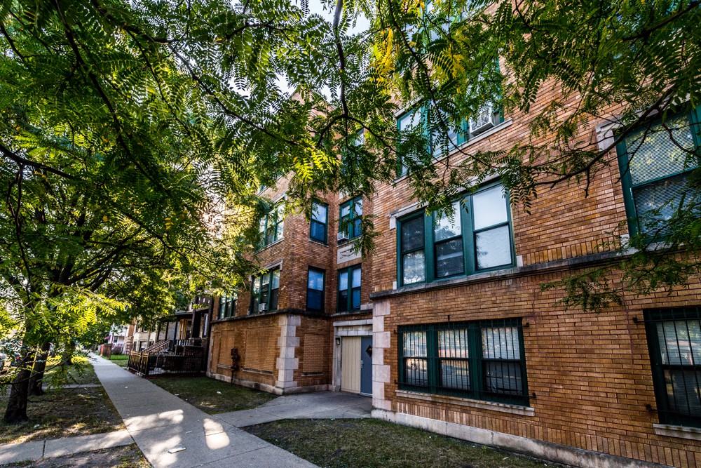 4653 W Jackson Blvd - Photo 2 of 7