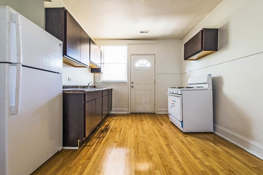 5401-09 W Le Moyne St - Photo 3 of 5