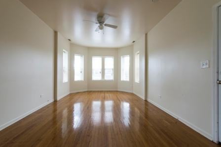 5541 S Wood - Photo 2 of 5