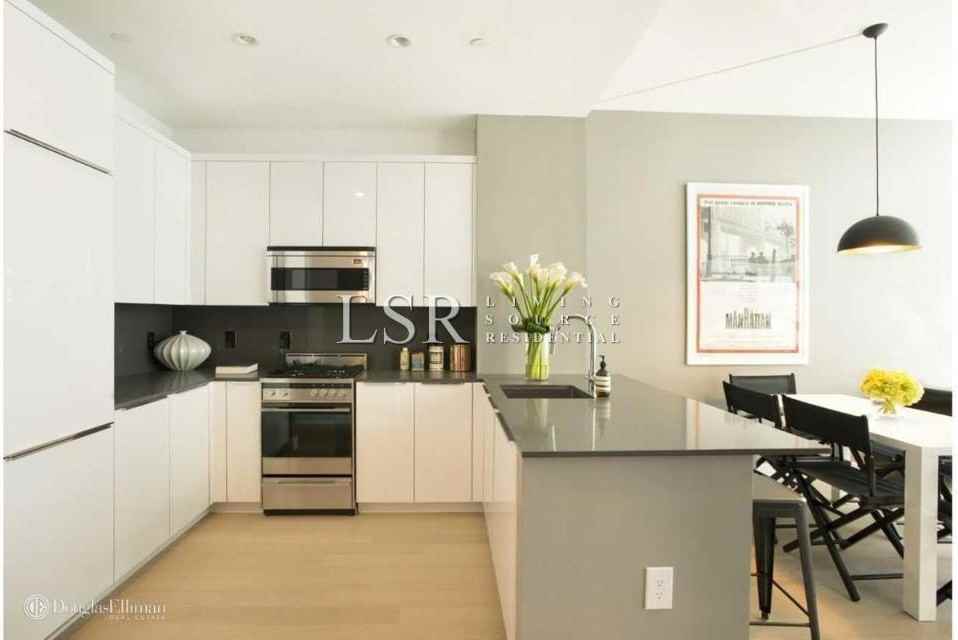 180 Water St #1404