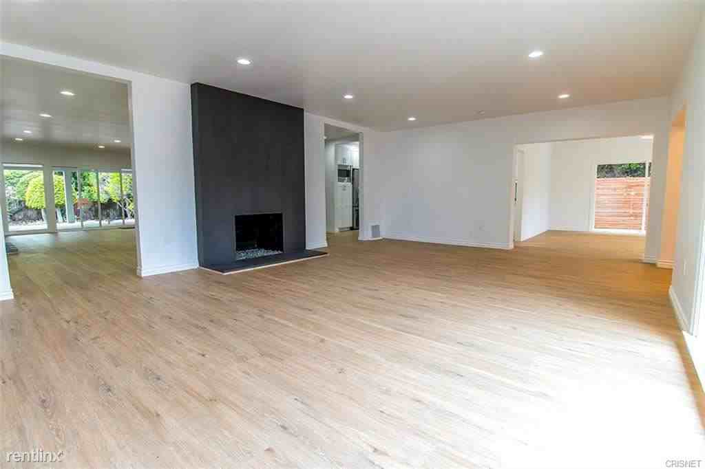 621 N Bedford Dr - Photo 2 of 37